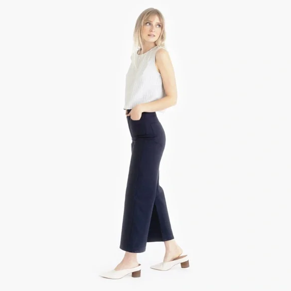 Laude the label Tribe alive navy blue wide leg cropped pants size 6 - Picture 2 of 4